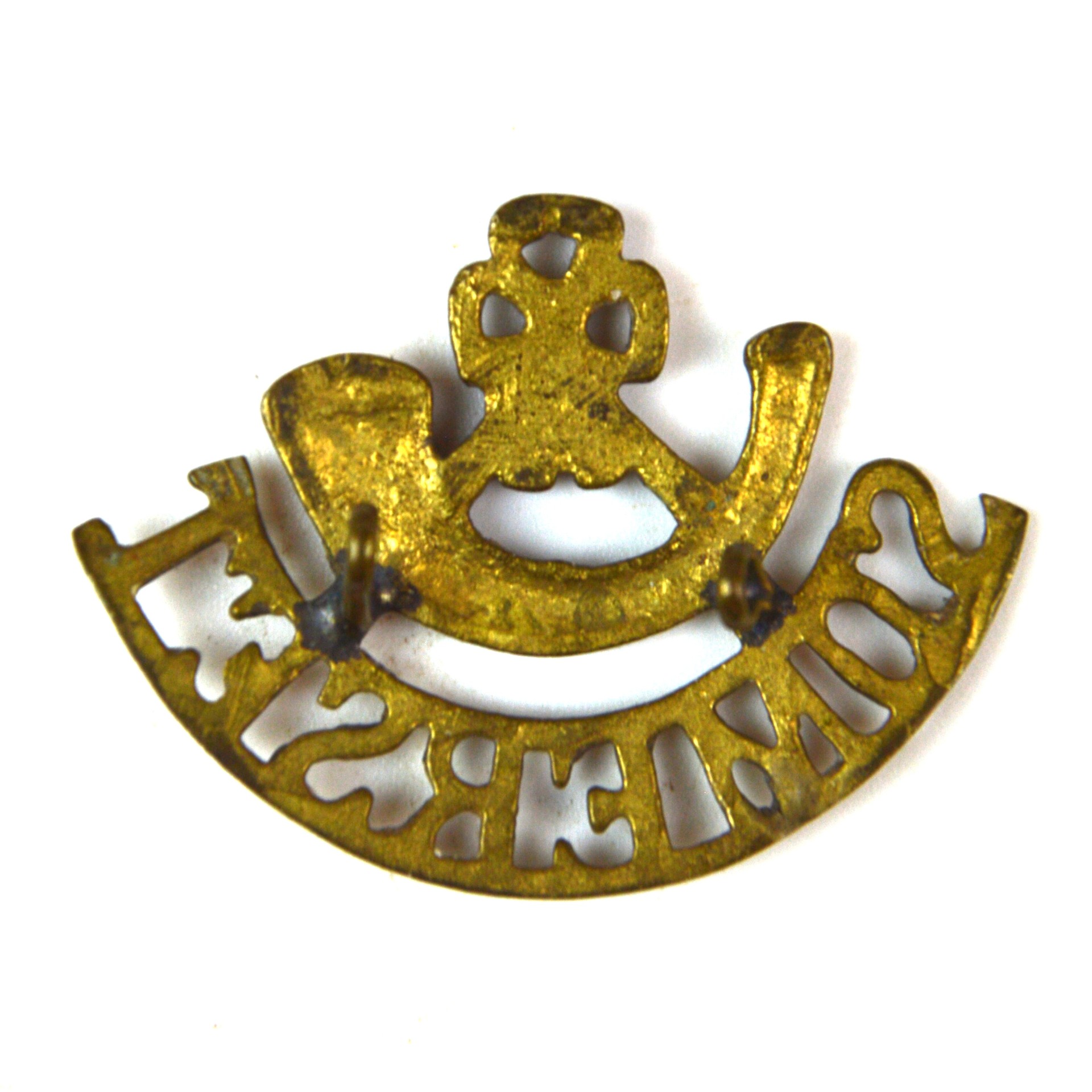 Somerset Light Infantry (1918-1954 Pattern, Bugle / SOMERSET) Cast Shoulder Title - Image 2