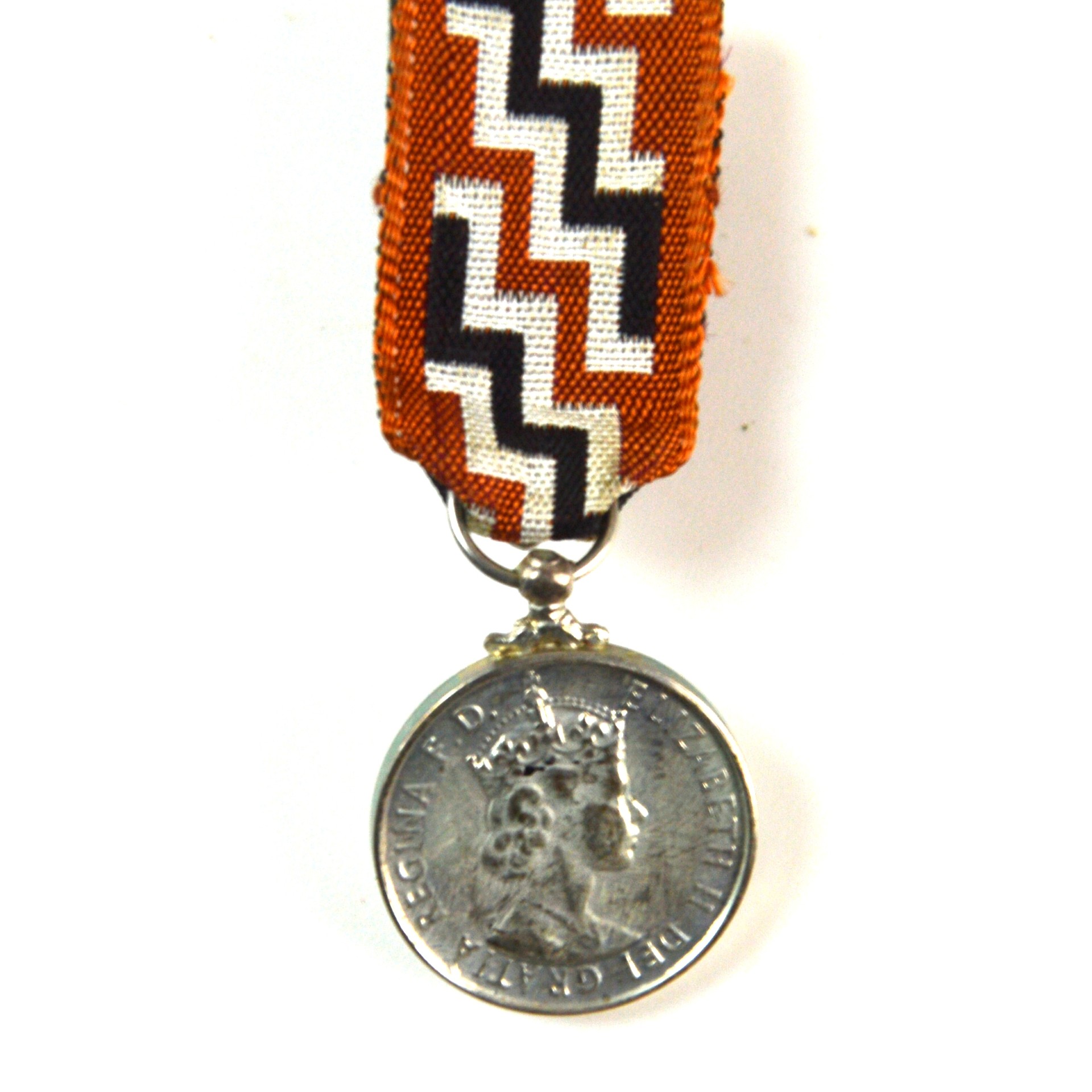New Zealand Queen's Service Medal for Community Services, ERII (1975-2007 Type), Miniature