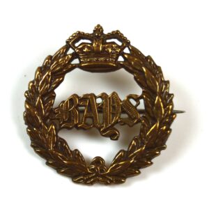 2nd Dragoon Guards (Queen's Bays) (1890-1901 Pattern) Broached Collar Badge