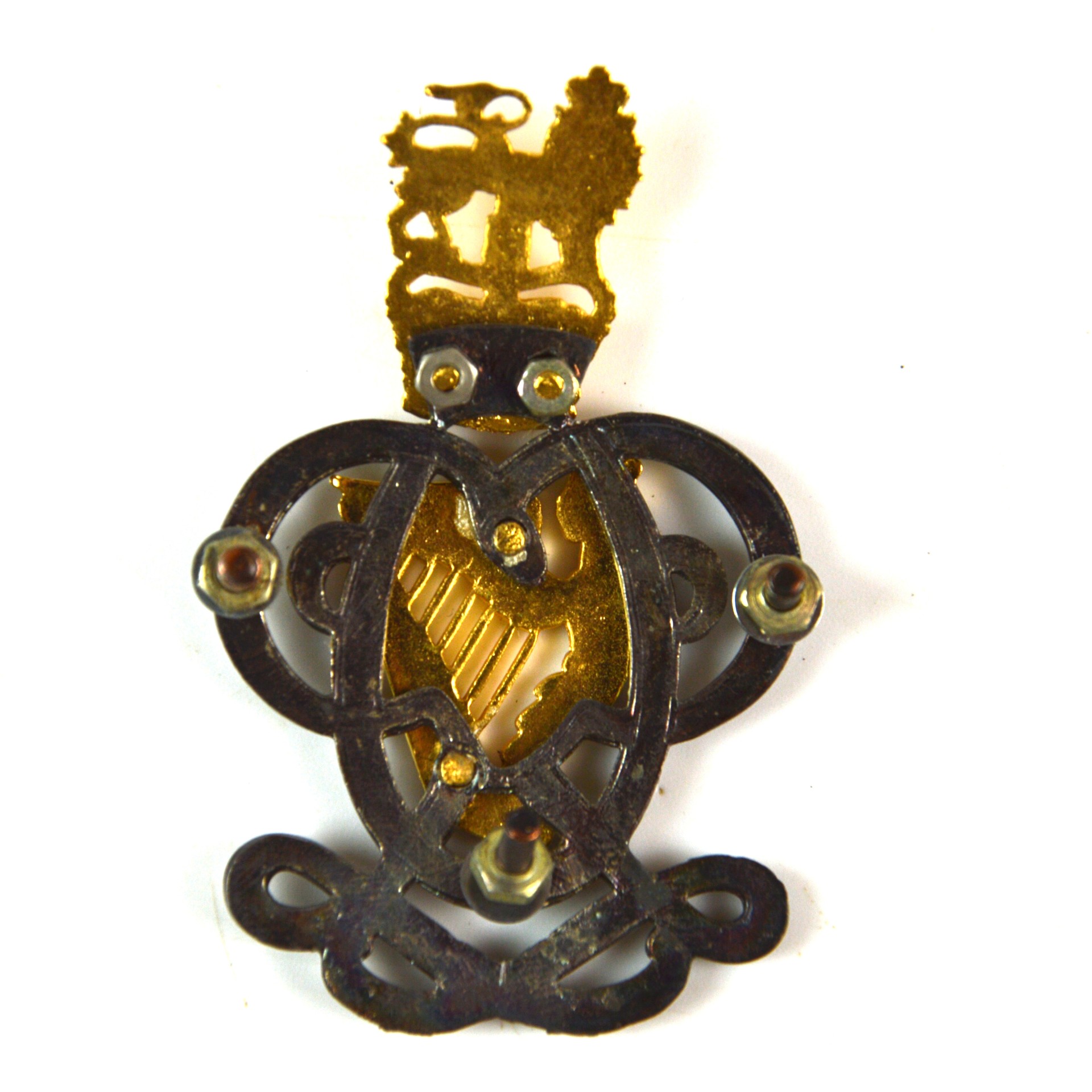 Queen's Royal Hussars (The Queen's Own and Royal Irish) (QRH) Silverplate and Gilt Pouch Badge - Image 2