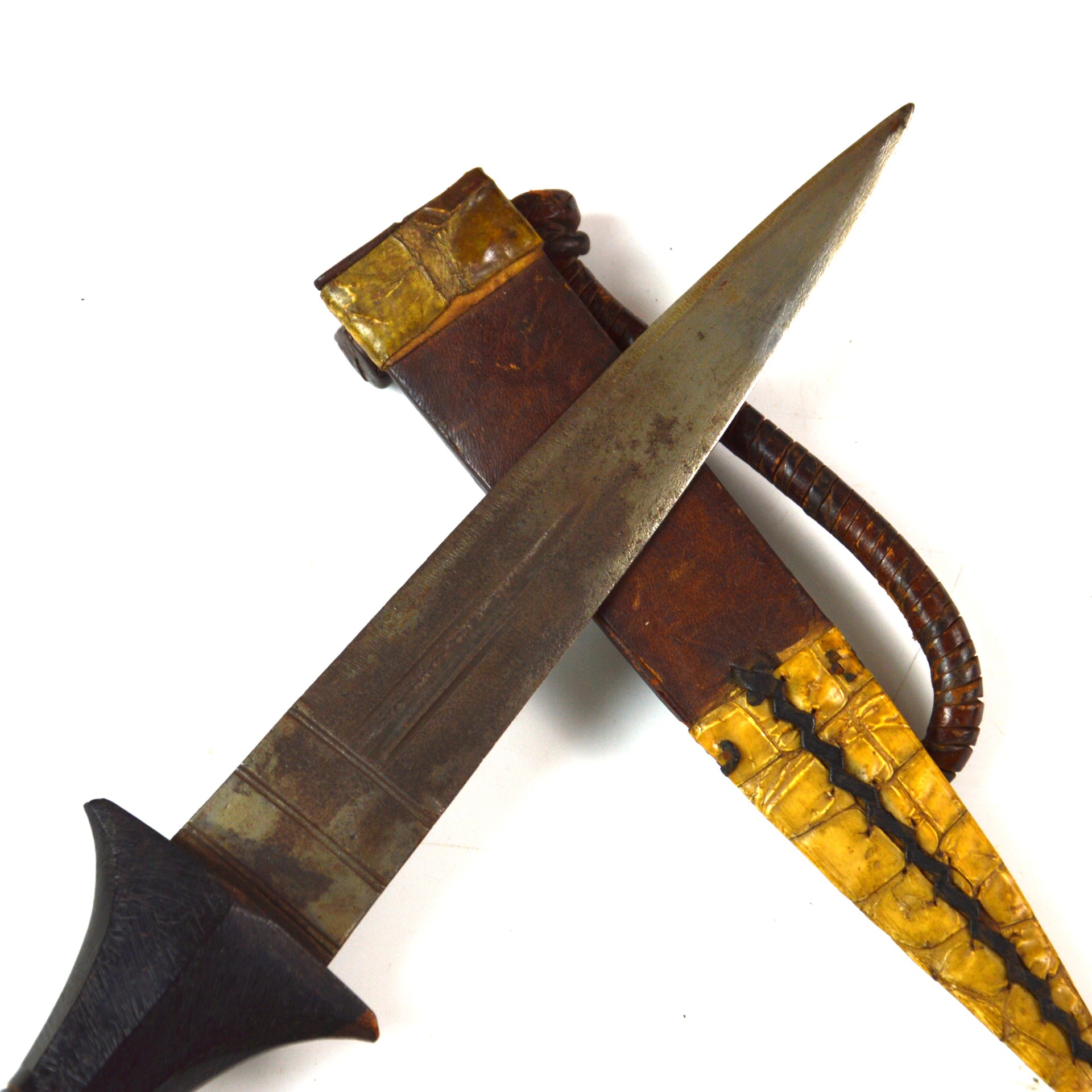 Sudanese Mahdi Arm Dagger with Crocodile Skin Wrapped Scabbard - Image 5