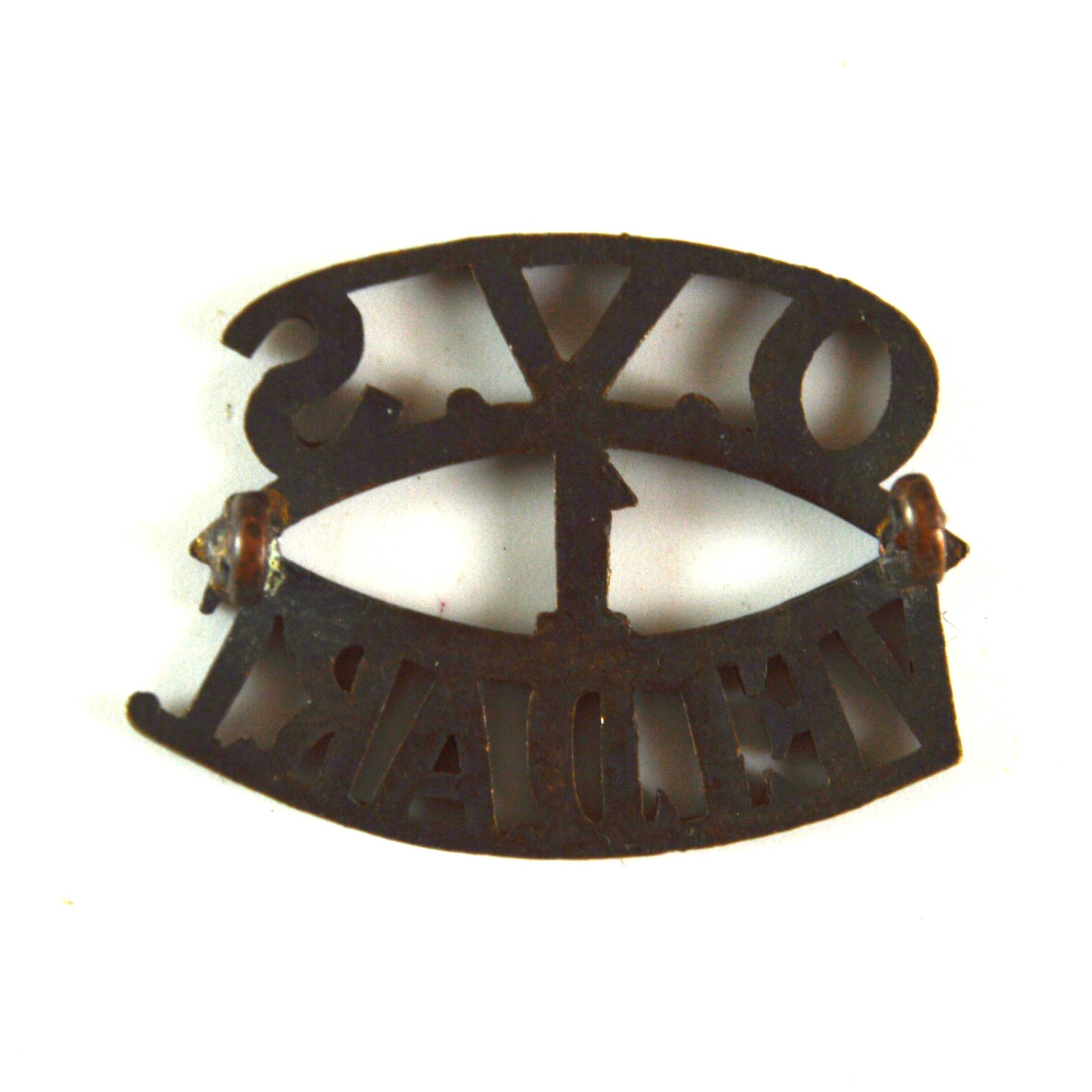 South African 1st (Bloemfontein) Battery, Orange Free State Field Artillery (OVS / 1 / VELD. ART.) Bronze Shoulder Title - Image 2