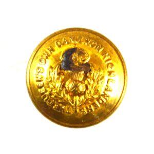 Queen's Own Cameron Highlanders Officers' Gilt Button (1901-1953 Pattern) – 19mm