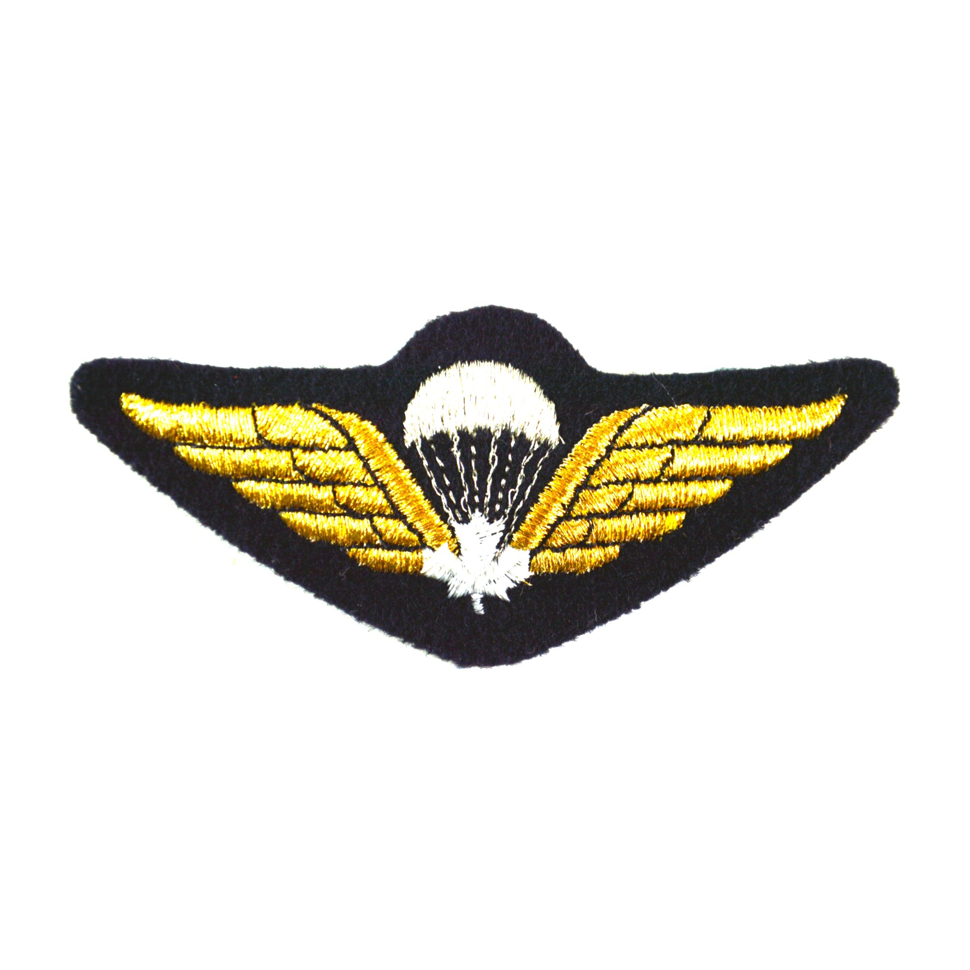 Canadian Parachute Jump Qualification Wings Wire-Embroidered Patch – White Leaf on Black Background