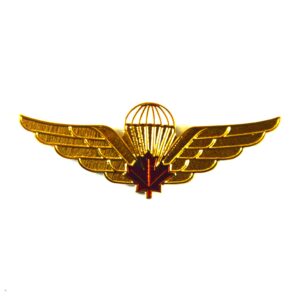 Canadian Parachute Wings Qualification Badge - Gilt and Enamel with Red Maple Leaf