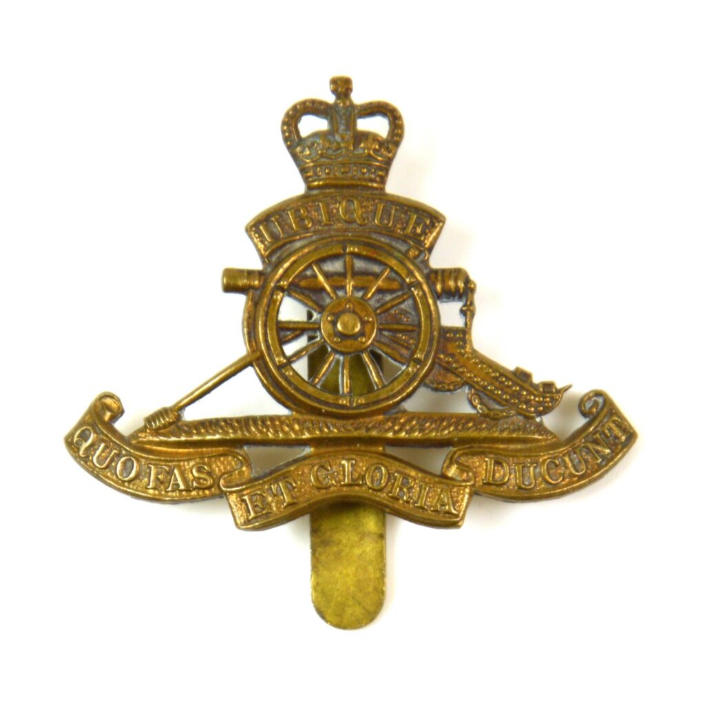 Royal Artillery Beret Cap Badge (Queen's Crown) - Original